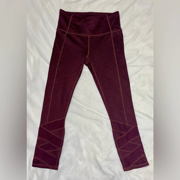 Athleta Cropped Leggings 21” in Burgundy - Picture 2 of 7